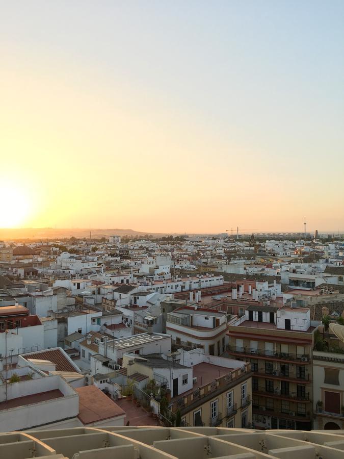 Serva La Bari Rooms Seville Exterior photo